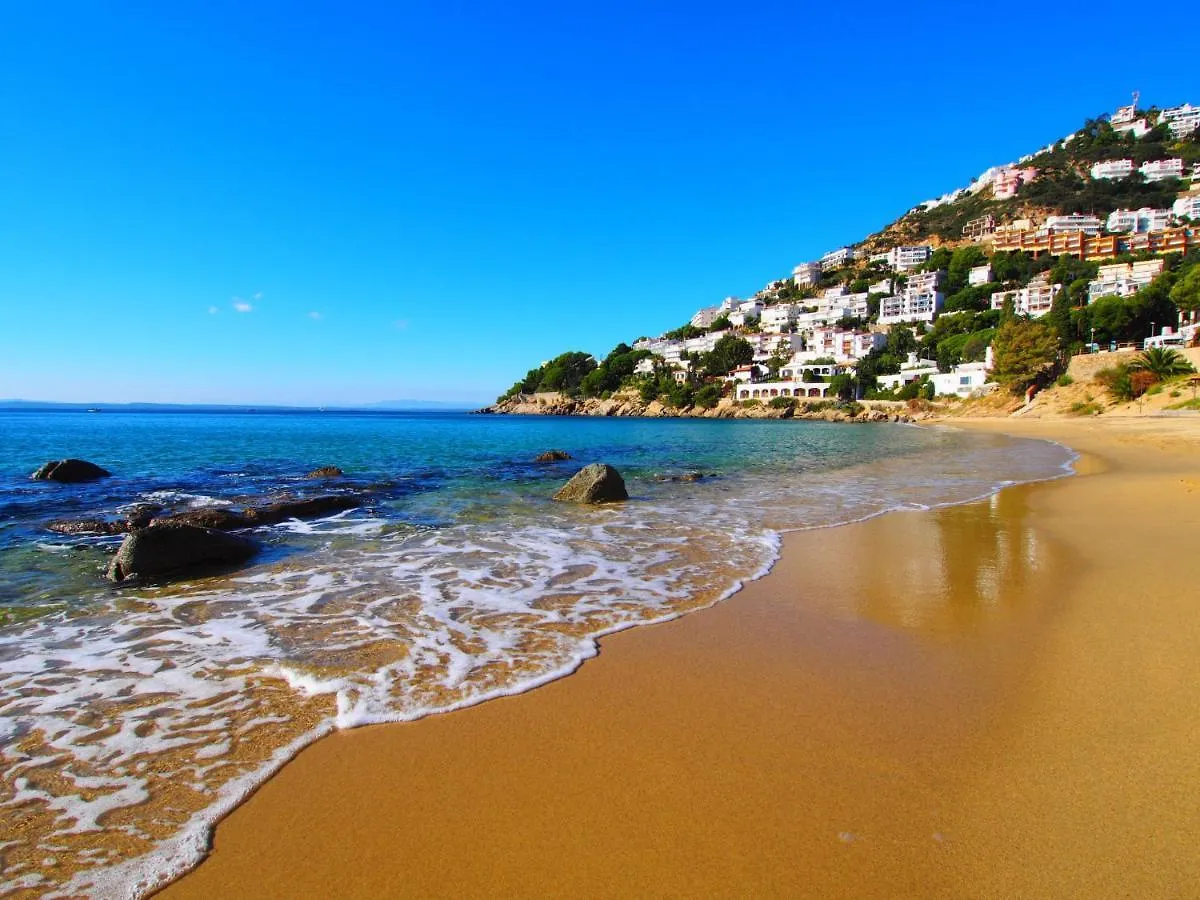 Apartment Platja De Roses-10 By Interhome
